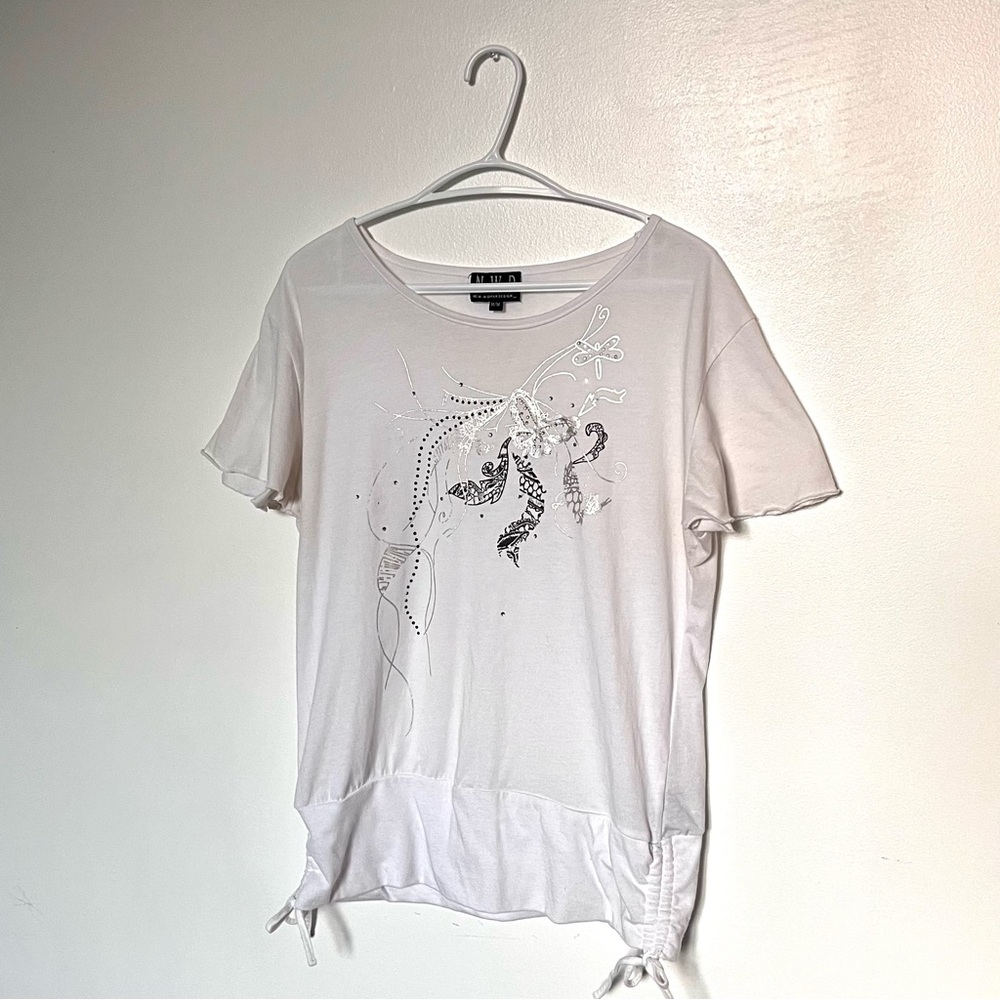 Y2K Women’s White Graphic Tee